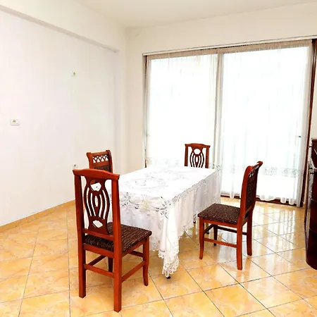 Ekluxe Apartamento *